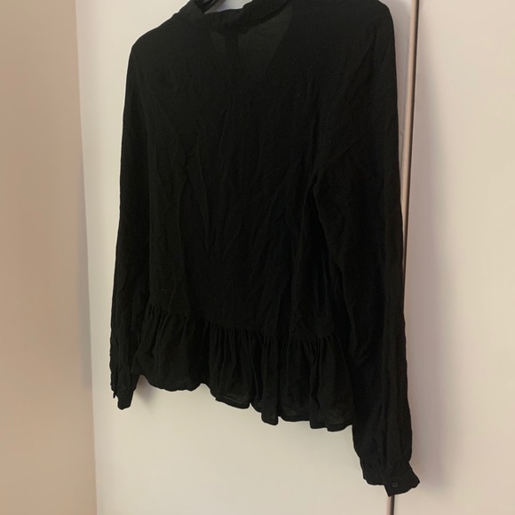 H&M Black Long Sleeve Peplum Button Up Blouse - Picture 4 of 11